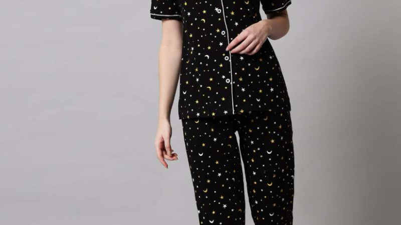 The Psychology of Nightwear: How Comfort and Fabric Lift Sleep for Women The Psychology of Nightwear: How Comfort and Fabric Lift Sleep for Women
